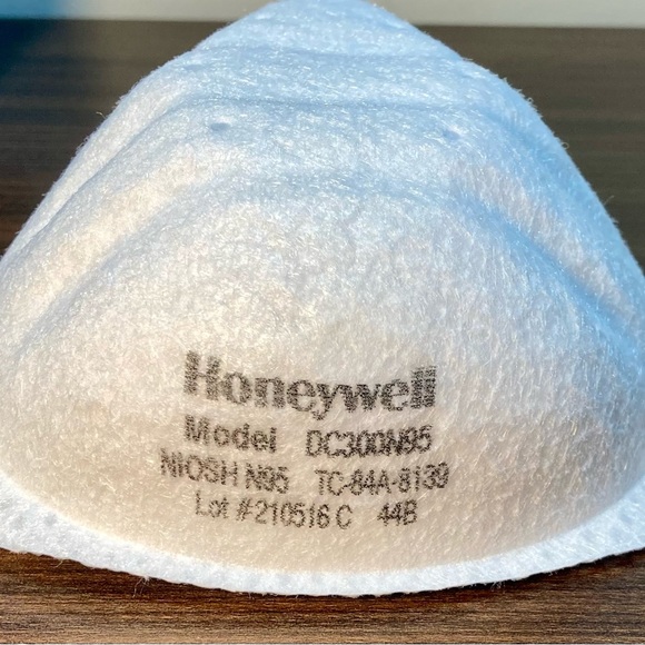 Honeywell N95 NIOSH Approved Non-Surgical Masks 200 Qty (10packs of 20)Free Ship - Picture 2 of 5